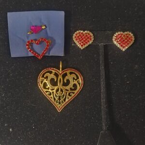 Gold Tone Heart Charm Pendant Red Rhinestone Earrings Brooch Set